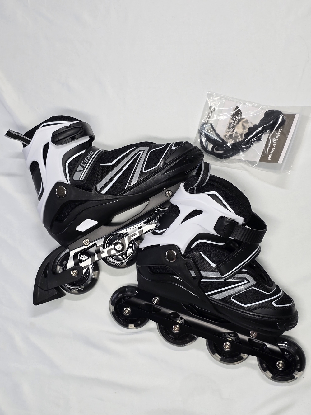 Cifaisi Adjustable Inline Skates Black White Size Medium New Rollerblades